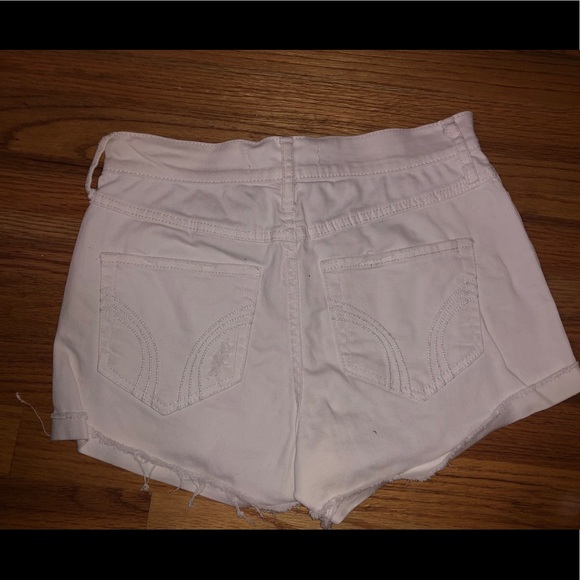 Hollister white denim shorts size 1 (25) - Picture 2 of 2